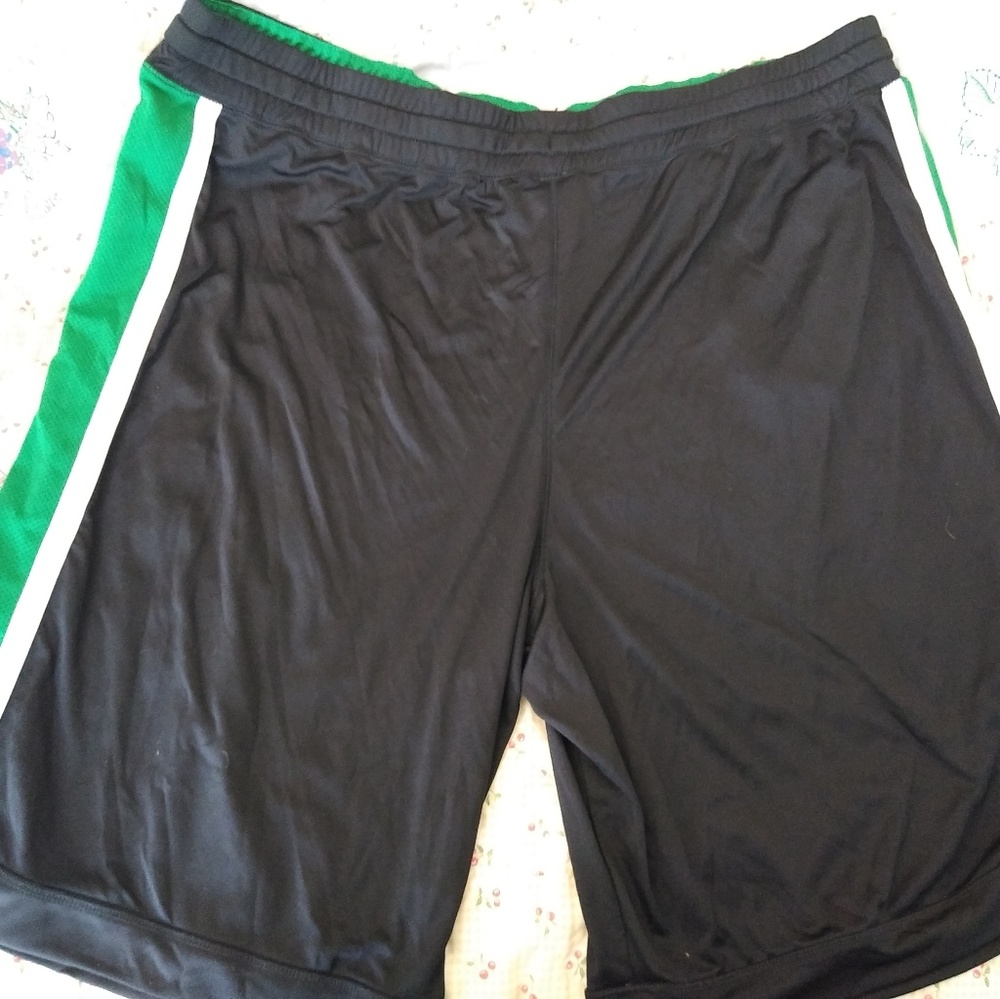 Men's Old Navy gym shorts